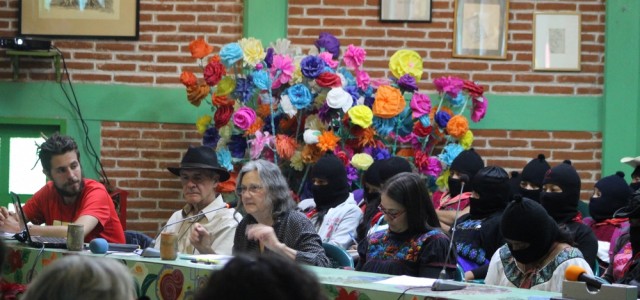 “Diez, mil veces, siempre venceremos”. Termina la segunda sesión del “ConCiencias por la Humanidad”. Texto por Colectivo Radio Zapatista. México, 31 de diciembre, 2017. Este sábado se realizó la última […]